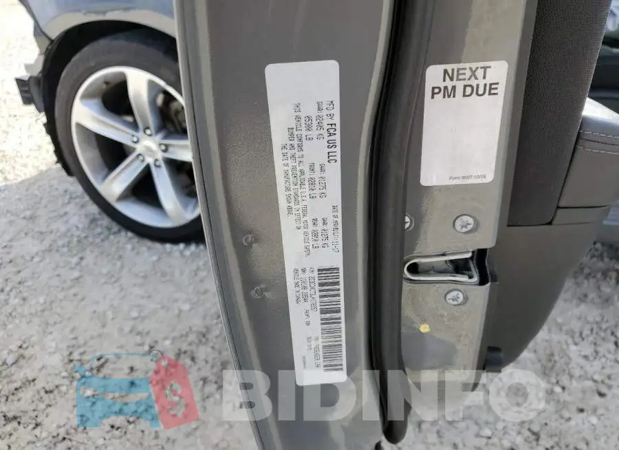 2C3CDXCT3JH176557 Photo# 13
