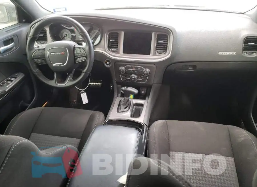 2C3CDXCT7MH656136 Photo# 8