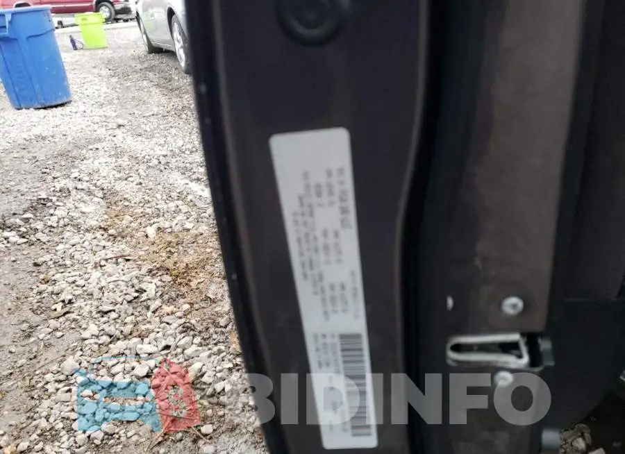 2C3CDXCTXFH777973 Photo# 12