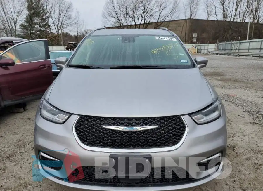 2C4RC1L79MR594192 Photo# 5