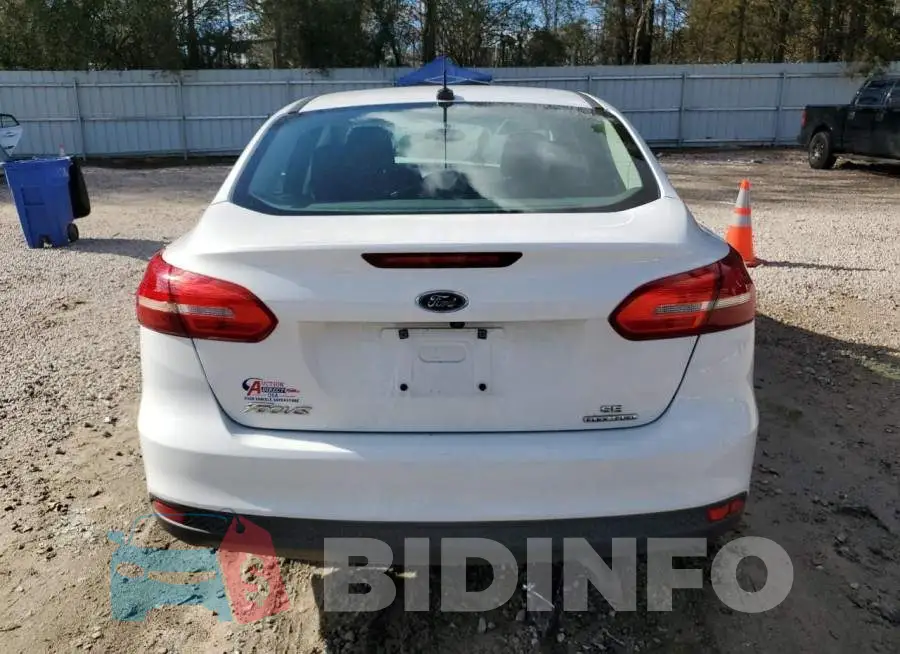 1FADP3F24GL301148 Photo# 6