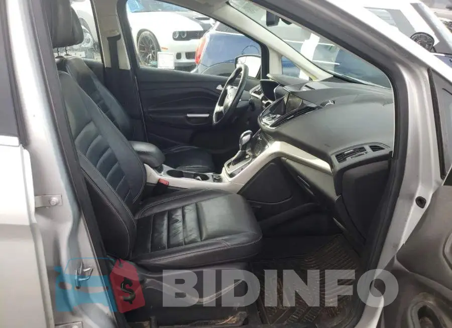 1FADP5CU5FL101654 Photo# 5