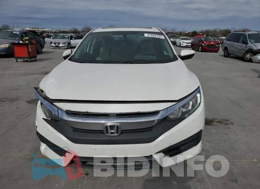 19XFC2F78HE004138 Photo# 5