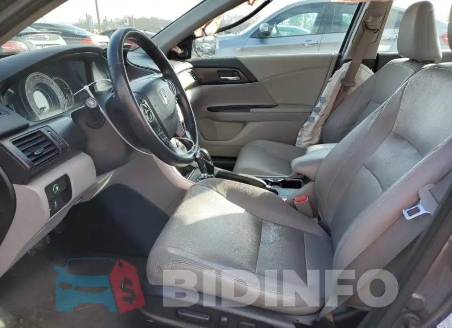 1HGCR2F86FA135225 Photo# 7