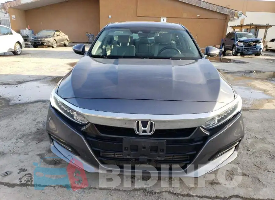 1HGCV2F68JA040118 Photo# 5