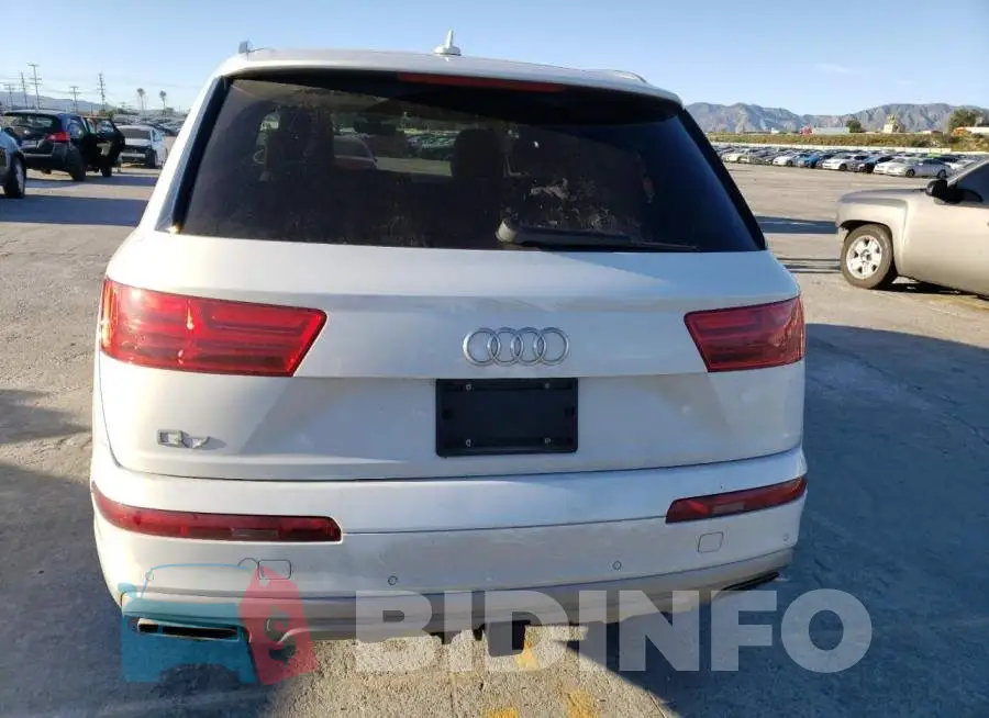 WA1LAAF79KD011783 Photo# 6