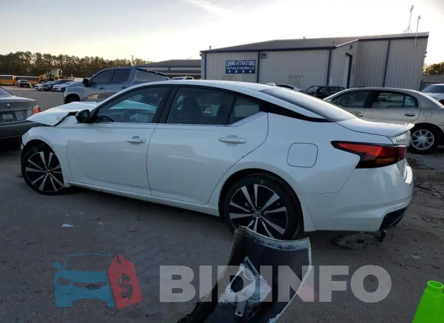 1N4BL4CV5MN351452 Photo# 2