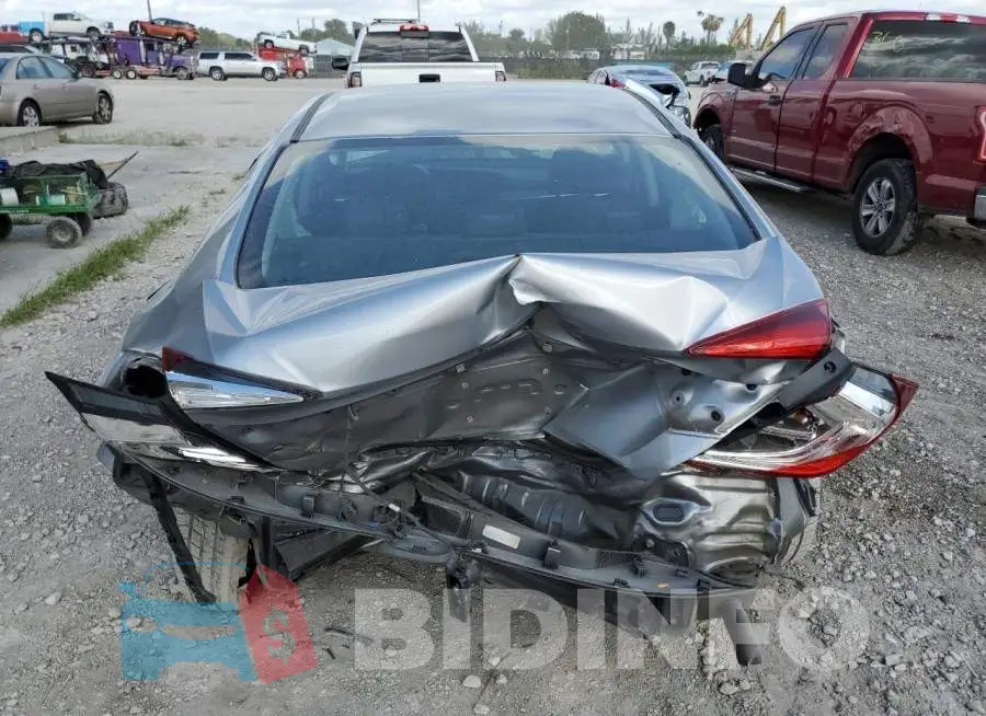 19XFC2F58HE052057 Photo# 6