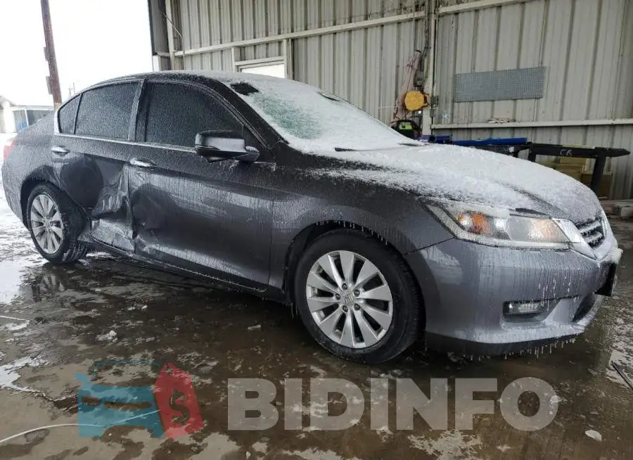 1HGCR2F76EA299385 Photo# 4