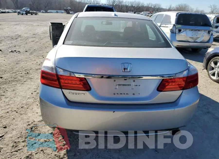 1HGCR2F82EA277134 Photo# 6