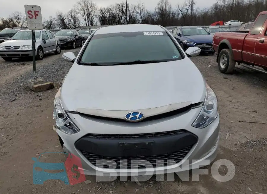 KMHEC4A40FA135242 Photo# 5
