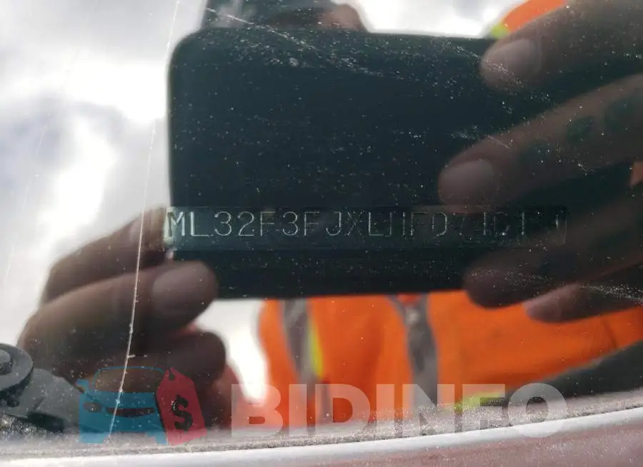 ML32F3FJXLHF07461 Photo# 12