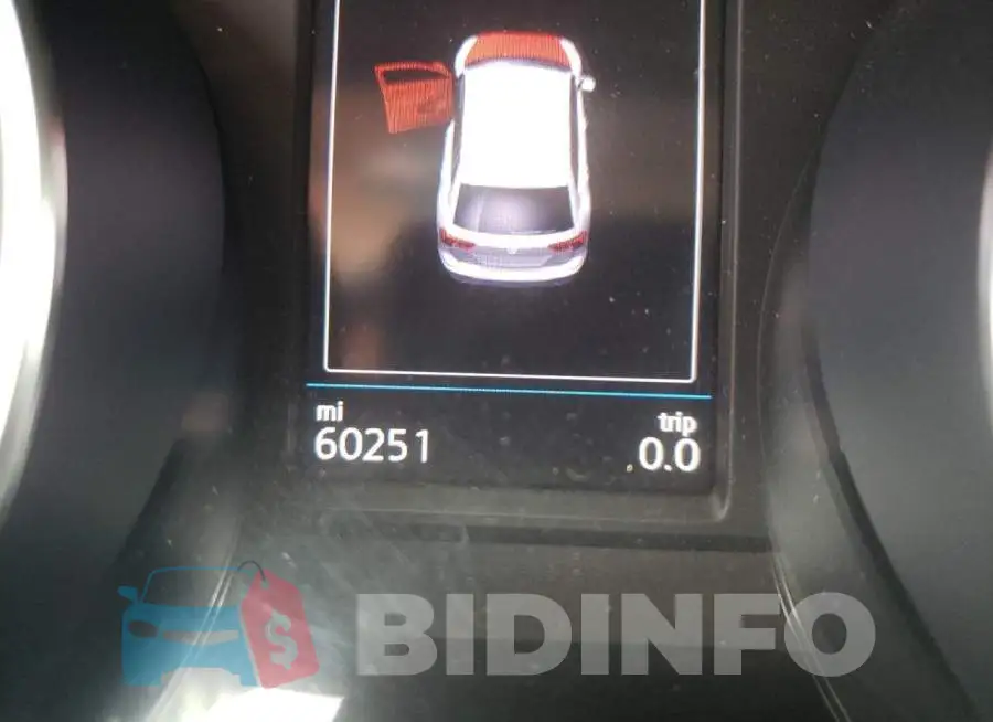 3VV2B7AX8KM140788 Photo# 8