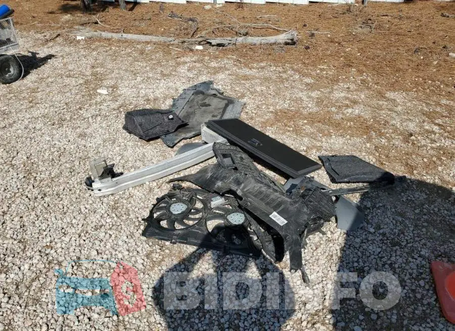 WA1M2AFP8HA040011 Photo# 12