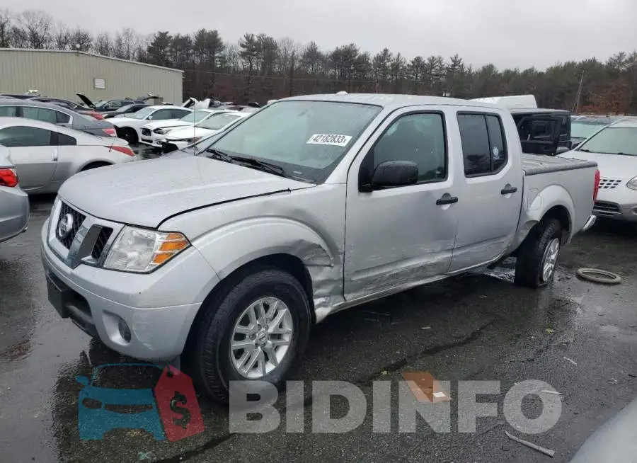 1N6AD0EV4FN726370 Photo# 1