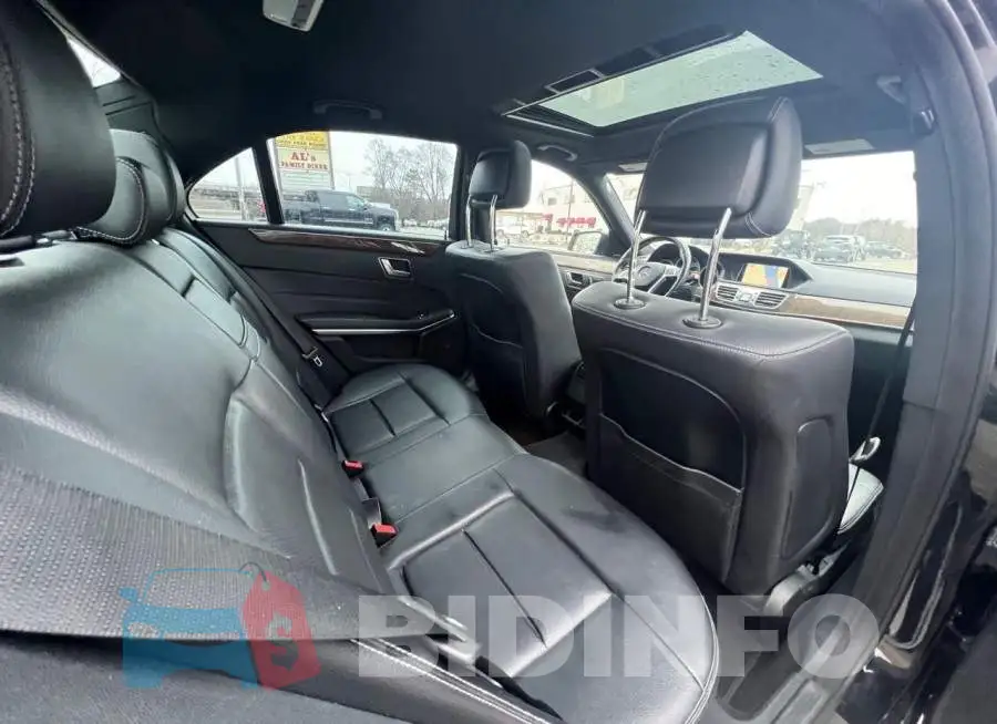 WDDHF8JB1FB087913 Photo# 6