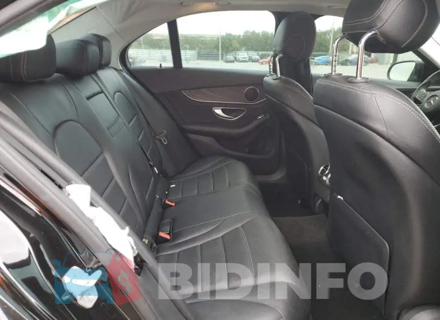 WDDWF4JB1GR145656 Photo# 10