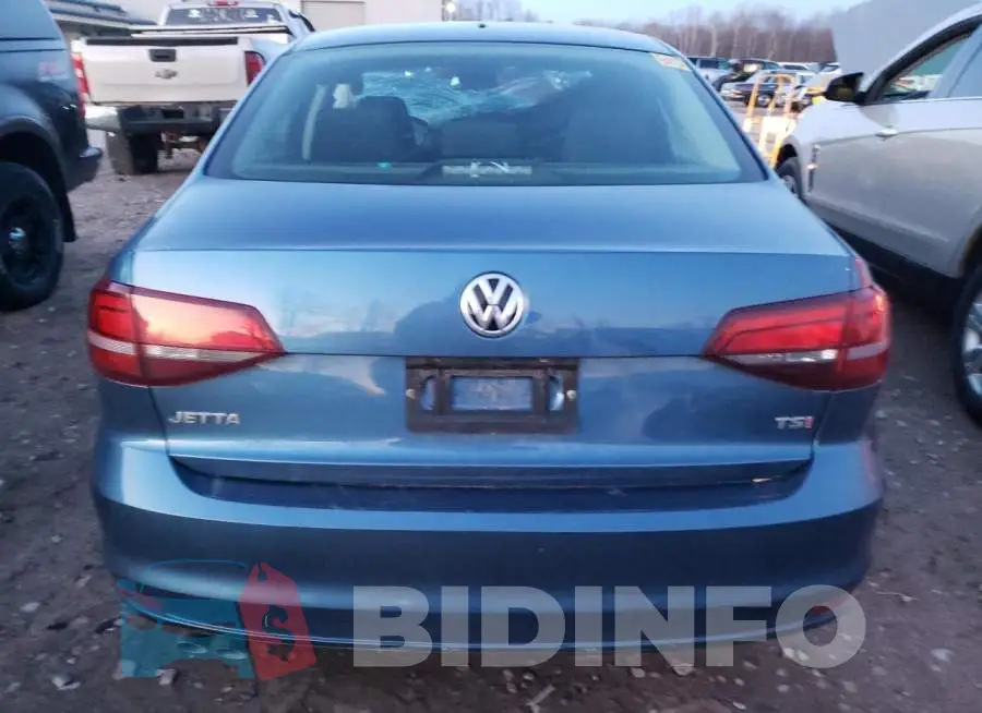 3VW2B7AJ2JM259488 Photo# 6