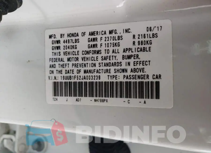 19UUB1F52JA003239 Photo# 12