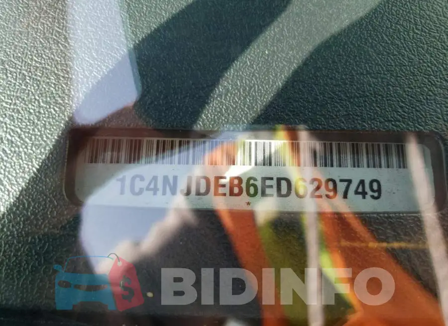 1C4NJDEB6ED629749 Photo# 12
