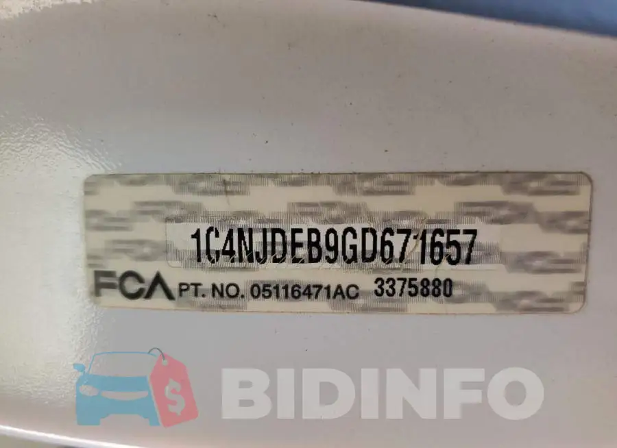 1C4NJDEB9GD671657 Photo# 13