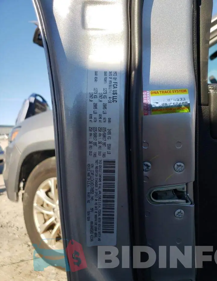 1C4PJLCX1KD170952 Photo# 13