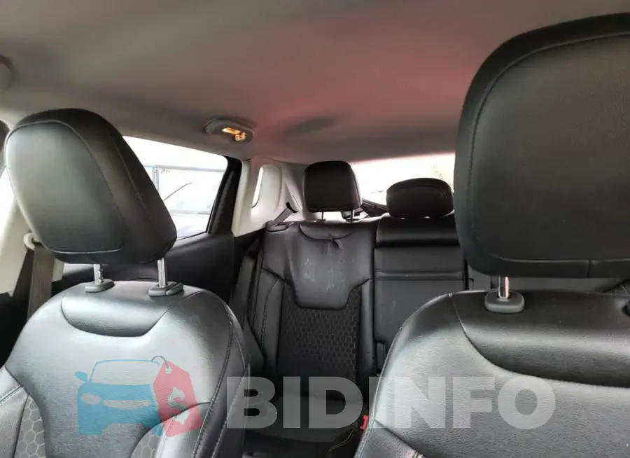 3C4NJDBB5LT139220 Photo# 10