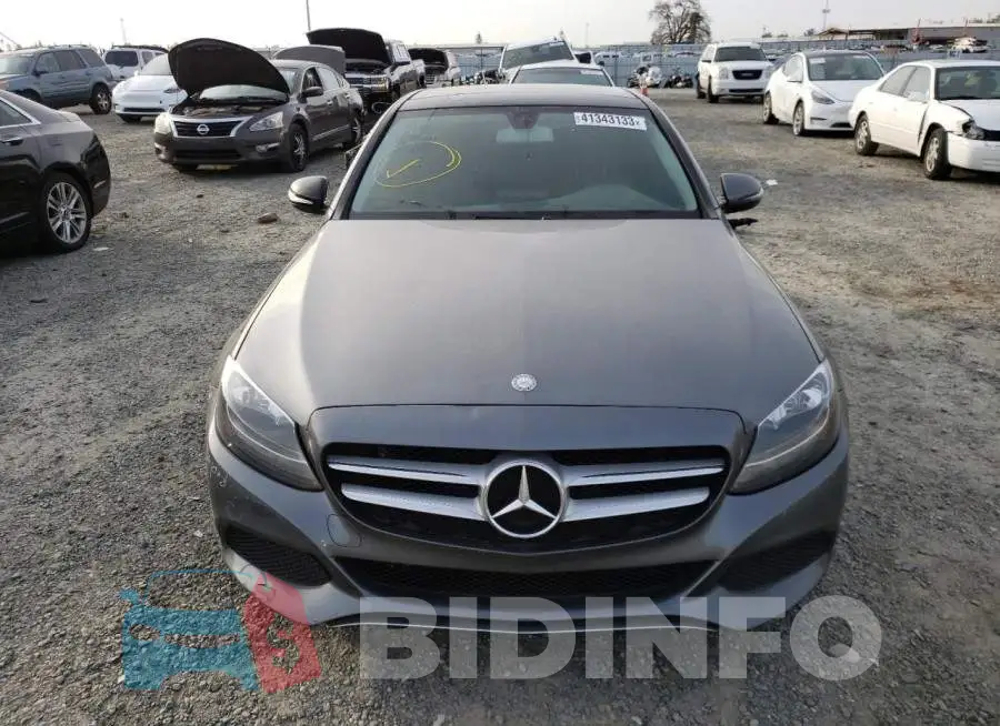 55SWF4HB5HU217898 Photo# 5