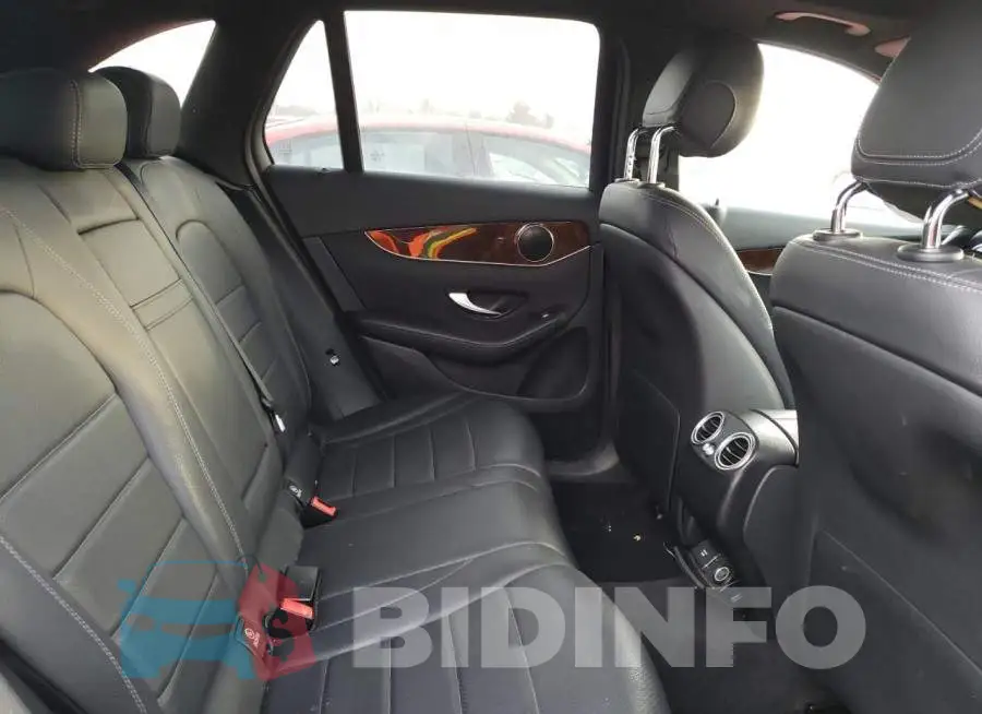 WDC0G4KBXJV026458 Photo# 11