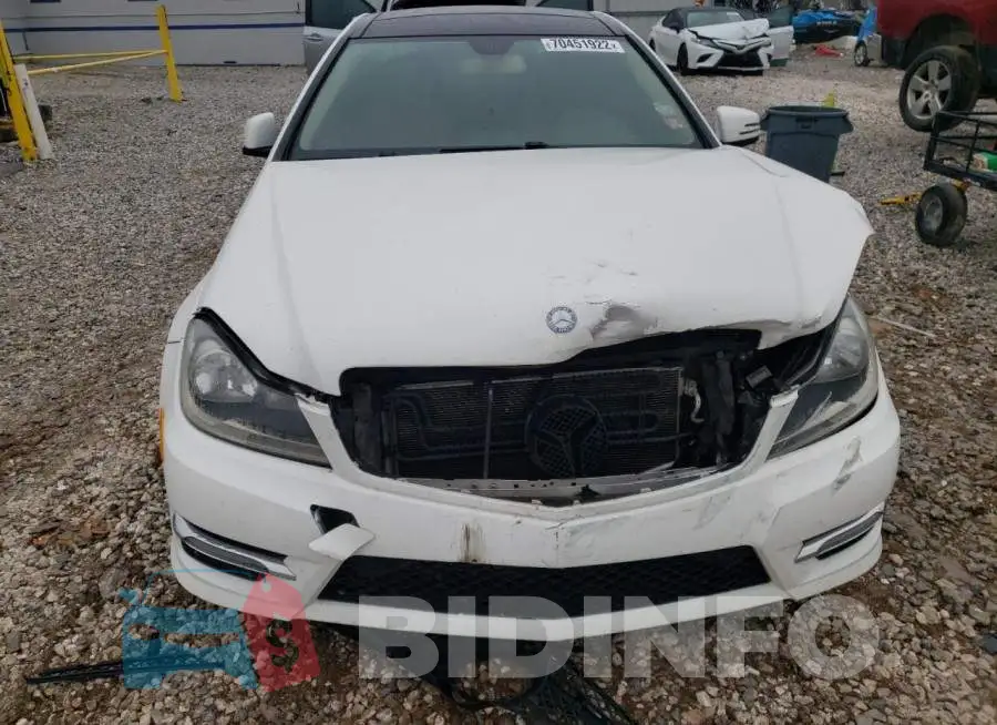 WDDGJ4HB6EG260979 Photo# 5