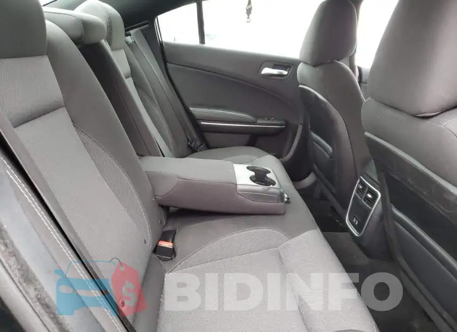 2C3CDXBG2FH893432 Photo# 10