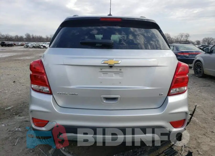 KL7CJPSB0JB681894 Photo# 6