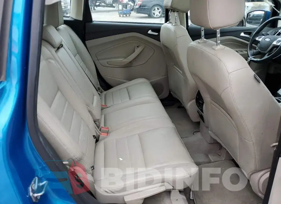 1FADP5CU9FL122362 Photo# 10