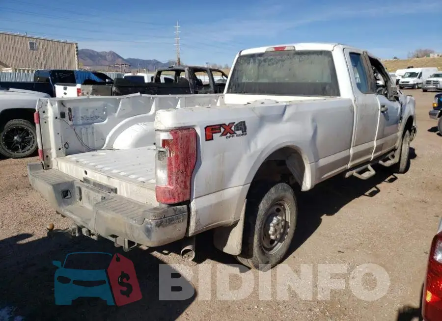 1FT7X2B67KEG42874 Photo# 3