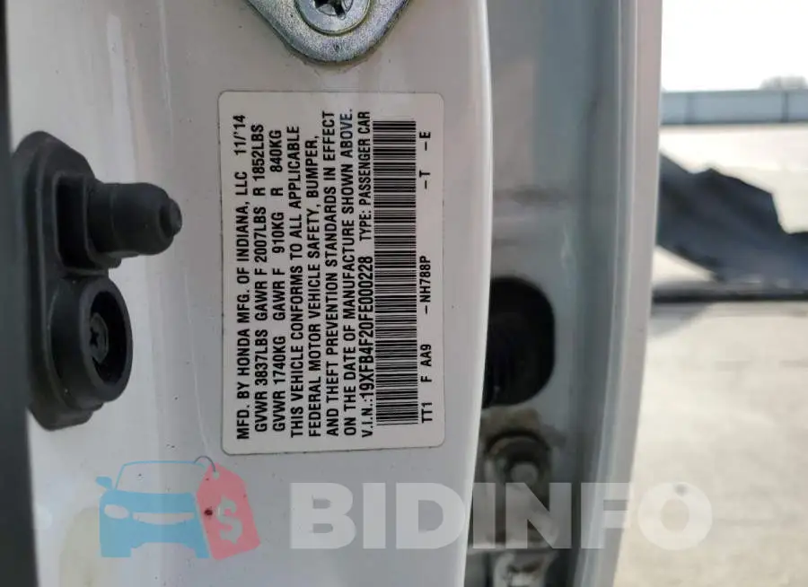 19XFB4F20FE000228 Photo# 13