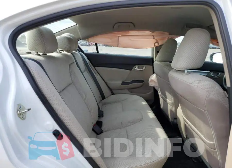 19XFB4F20FE000228 Photo# 10