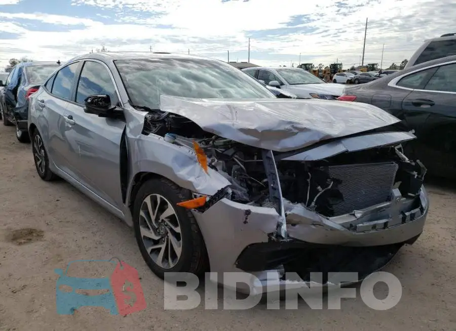 19XFC2F75JE204688 Photo# 4