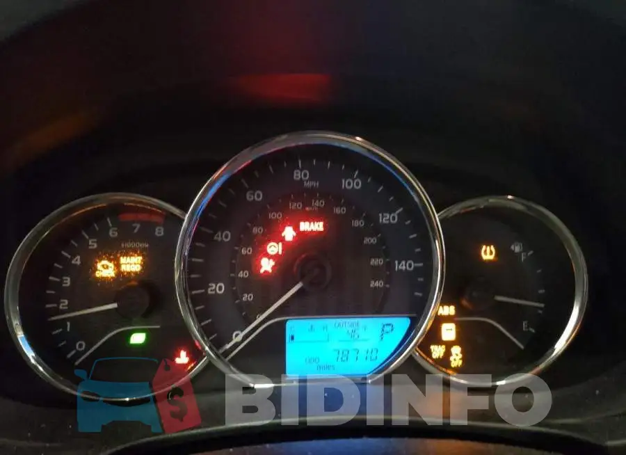 2T1BURHE4FC438116 Photo# 9