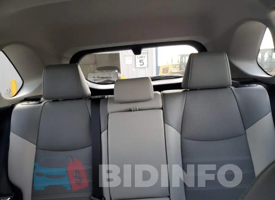 2T3N1RFV8NW281719 Photo# 10