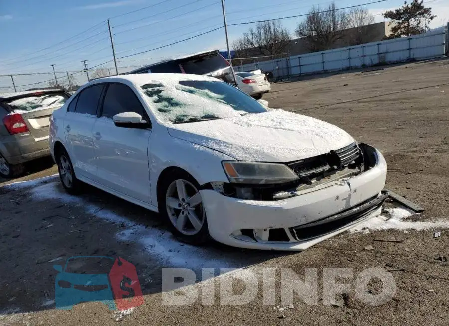 3VW3L7AJ3EM233845 Photo# 4