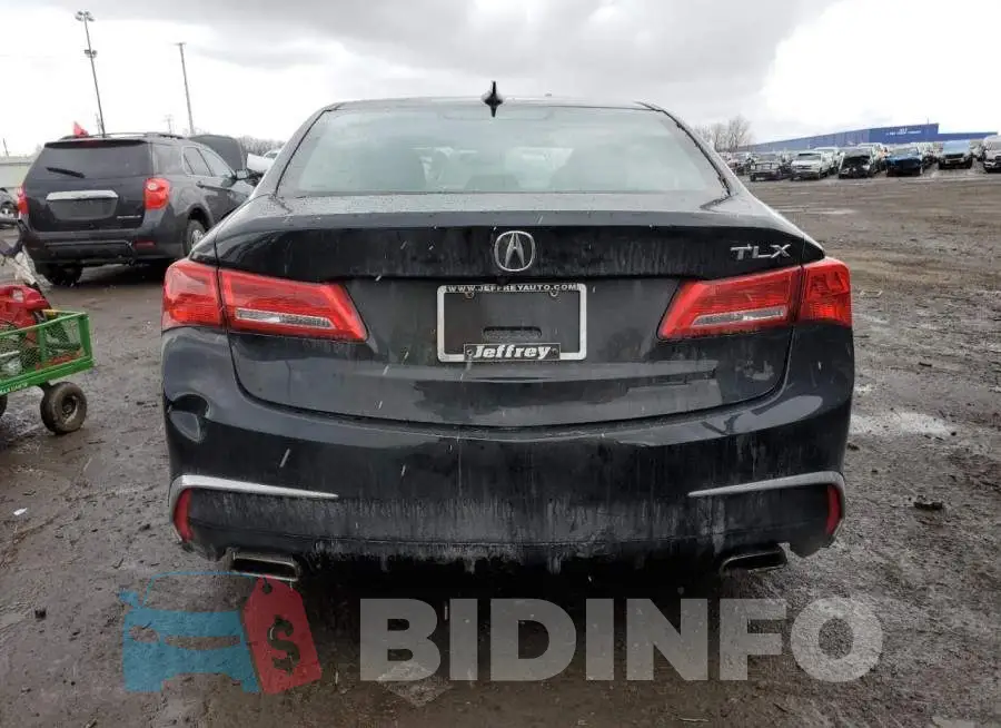 19UUB2F35KA004178 Photo# 6