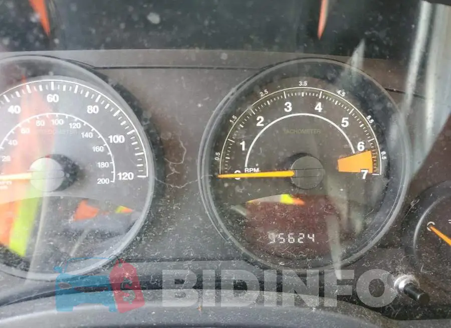 1C4NJRBB2FD338782 Photo# 9