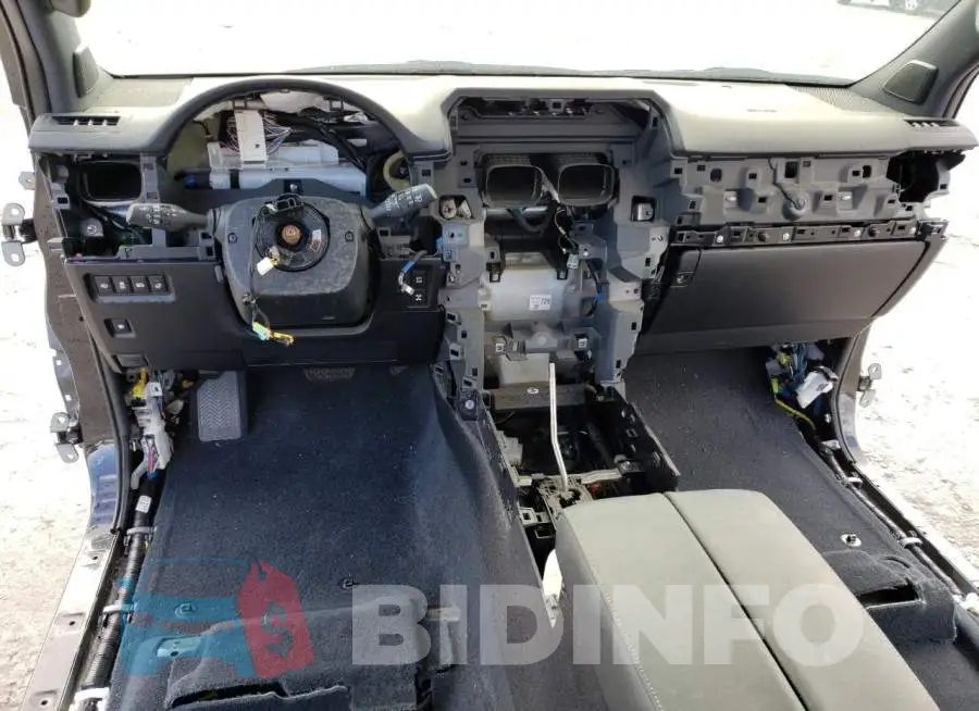 JTJKM7BX1N5320970 Photo# 8