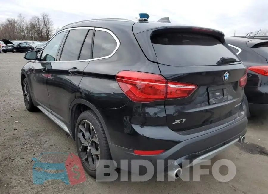 WBXJG9C09M3M67148 Photo# 2