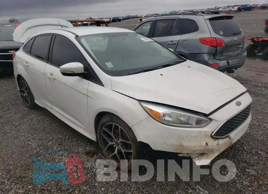 1FADP3F23GL374186 Photo# 4