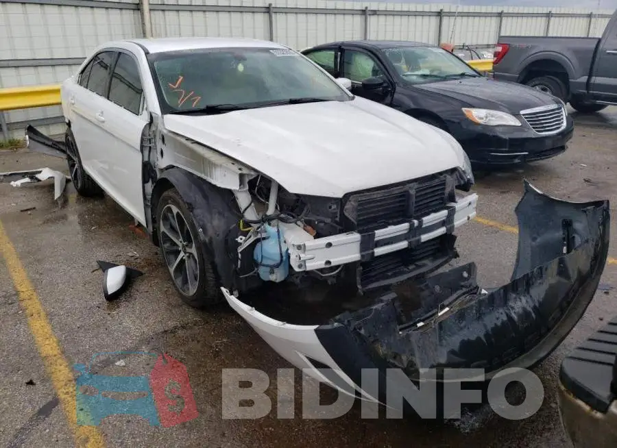 1FAHP2E82FG105752 Photo# 1