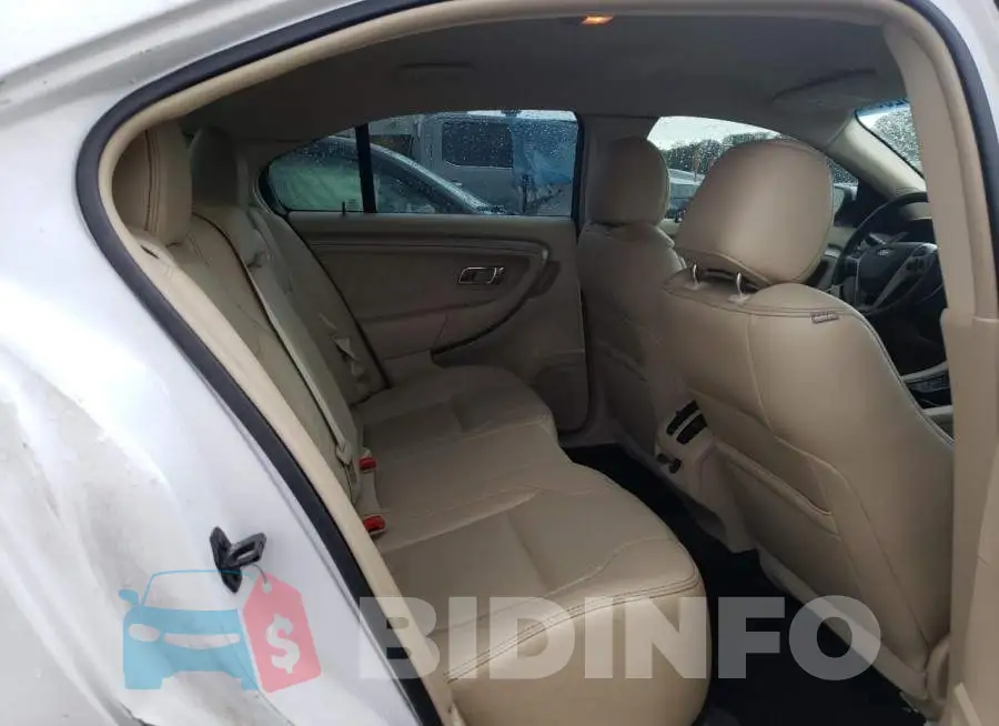 1FAHP2E82FG105752 Photo# 6