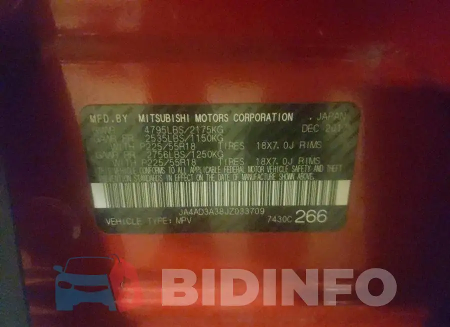 JA4AD3A38JZ033709 Photo# 13