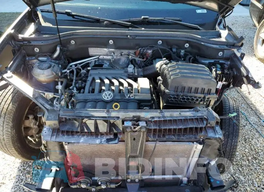 1V2ER2CA2KC612910 Photo# 12