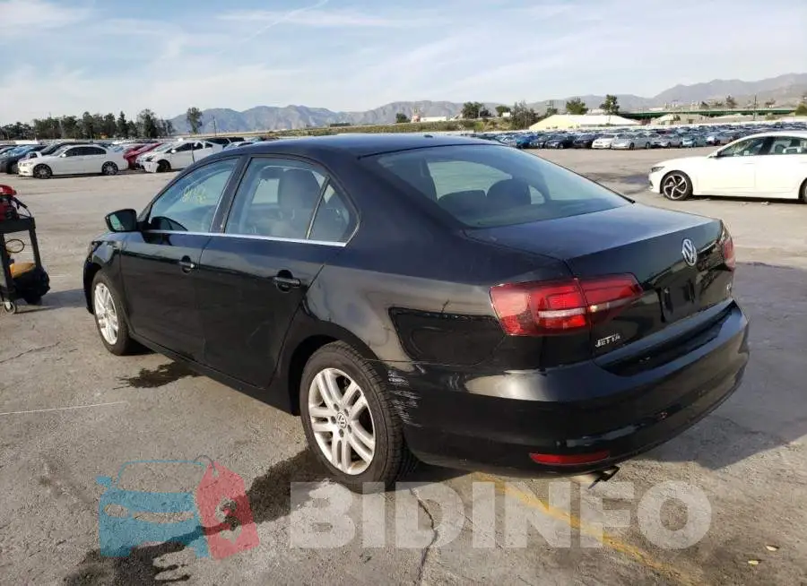 3VW2B7AJ4HM227992 Photo# 2